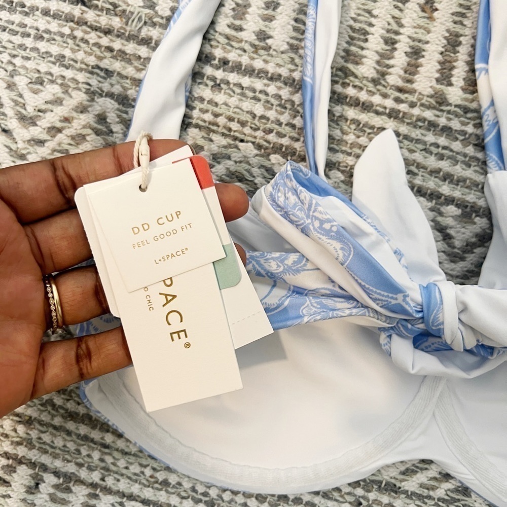 L SPACE CAMELLIA-CABANA BIKINI TOP - Picture 4 of 6